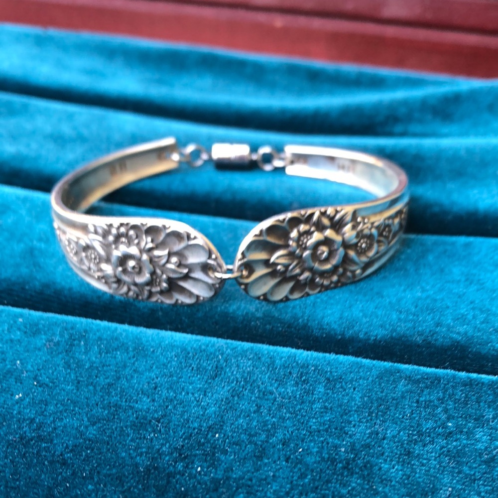 Vintage (1953) Handmade Floral Silver Plated Spoon Bracelet